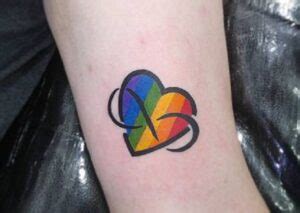 tatuajes de lesbianas|Tatuajes LGBTQ para expresarse : Símbolos de orgullo y lucha